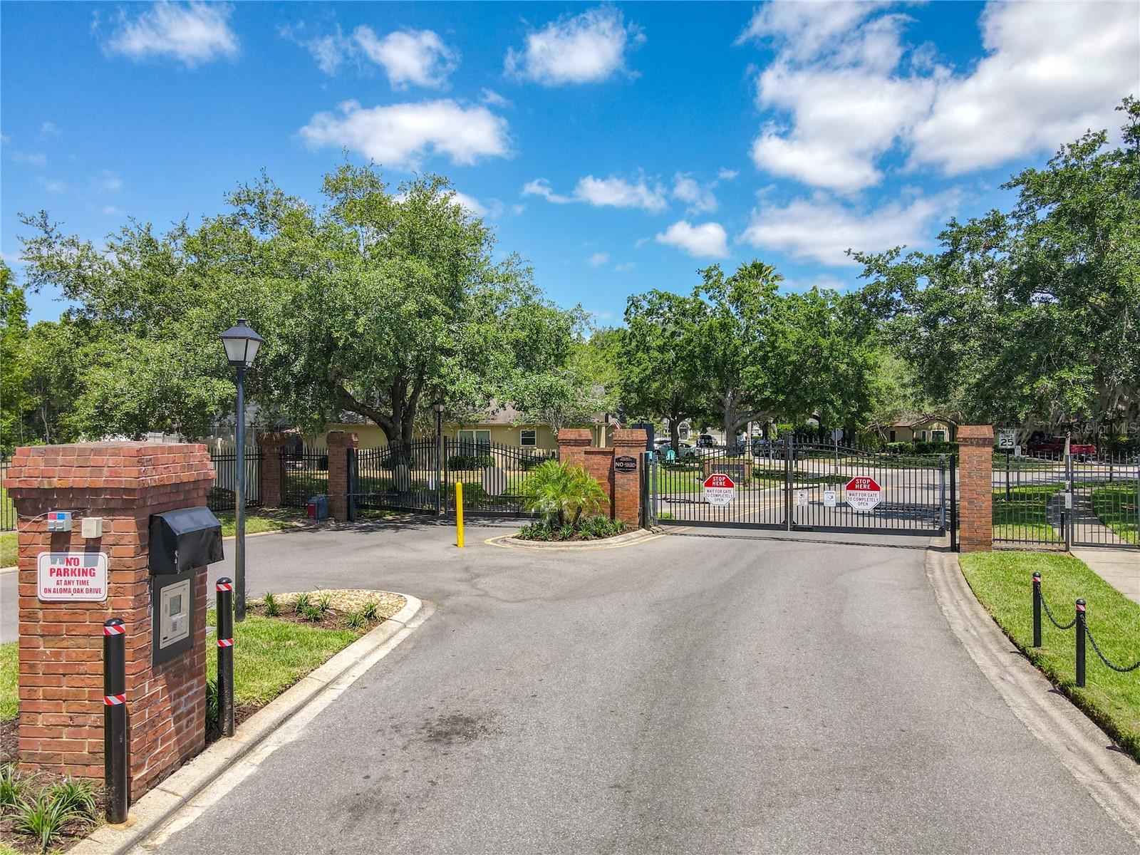 CEDAR GLEN OF ALOMA WOODS - Residential