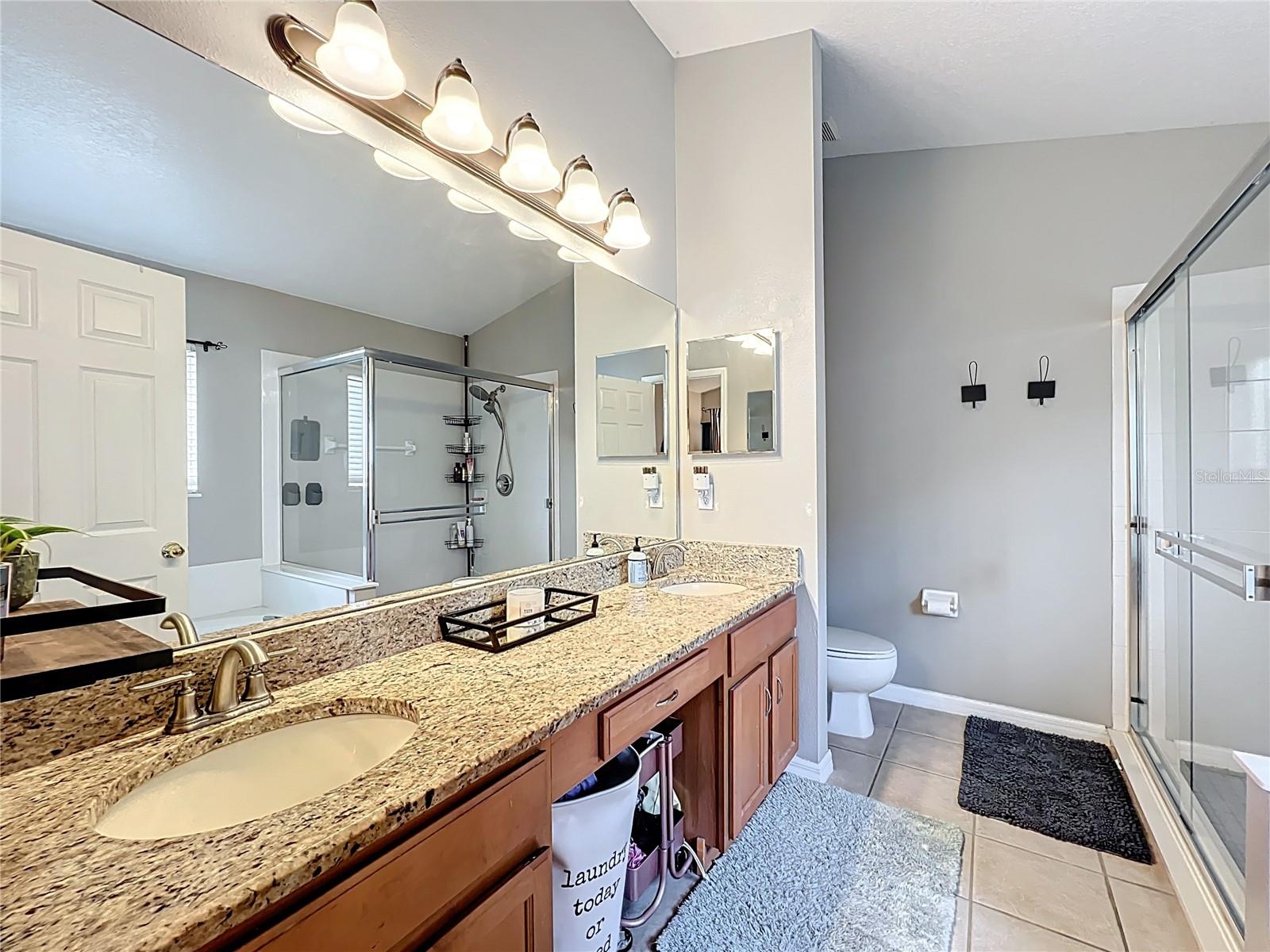 CEDAR GLEN OF ALOMA WOODS - Residential