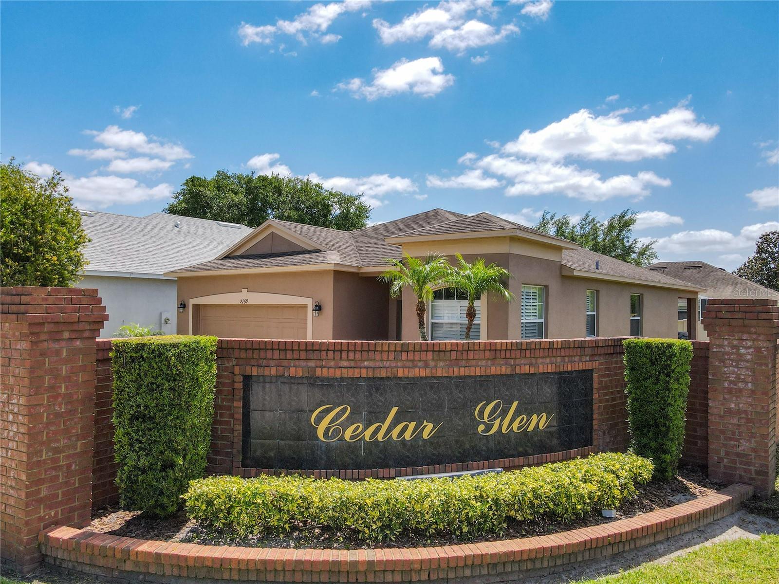 CEDAR GLEN OF ALOMA WOODS - Residential