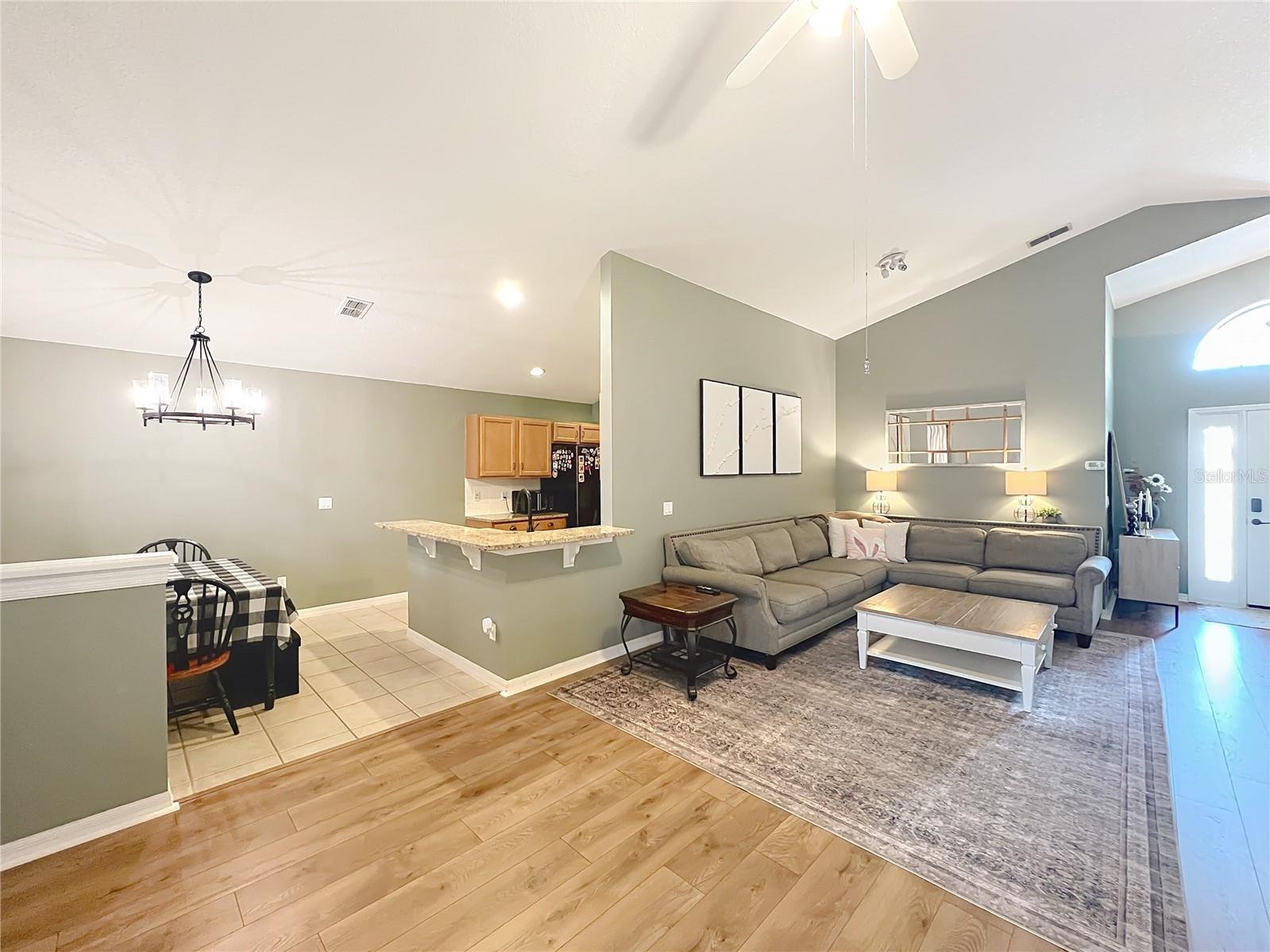 CEDAR GLEN OF ALOMA WOODS - Residential