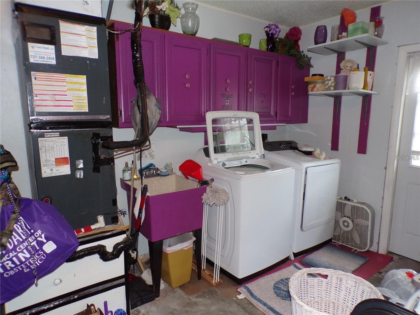 LAKES UNIT II PH I SEC I THE - Residential