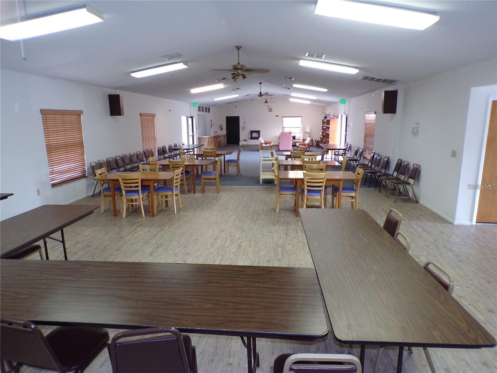 LAKES UNIT II PH I SEC I THE - Residential