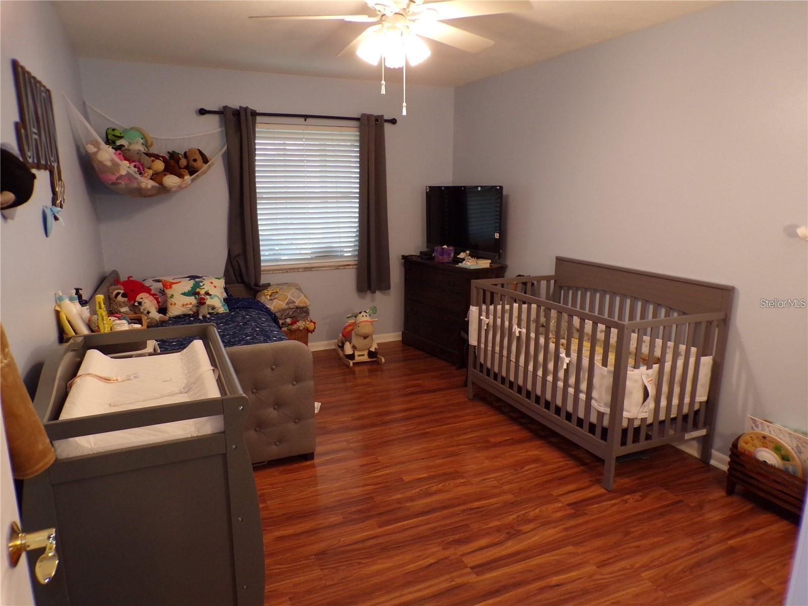 LAKES UNIT II PH I SEC I THE - Residential