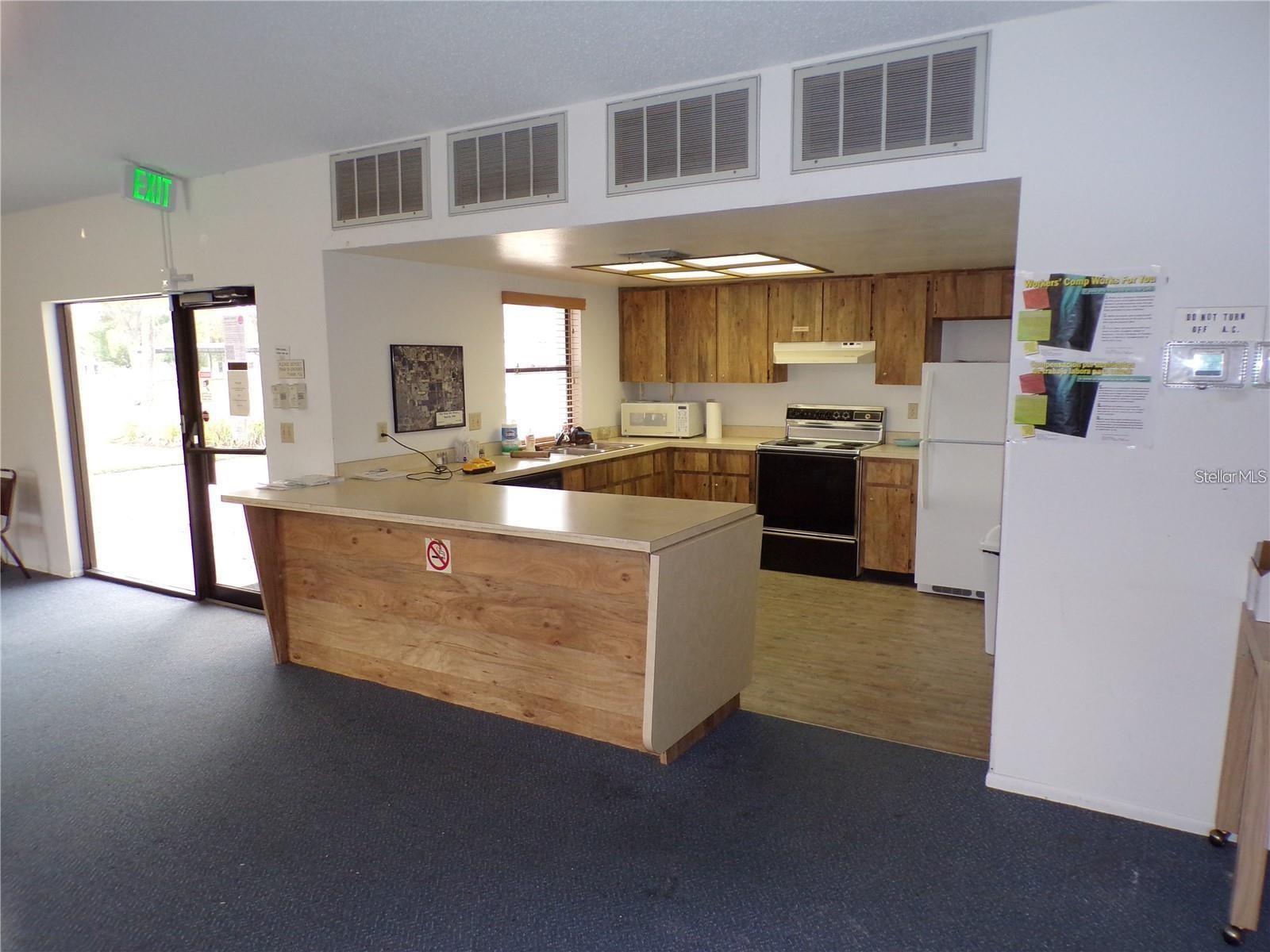 LAKES UNIT II PH I SEC I THE - Residential