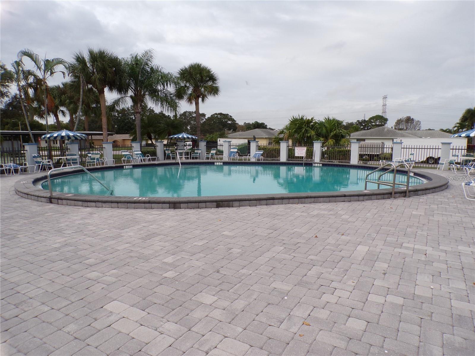 LAKES UNIT II PH I SEC I THE - Residential