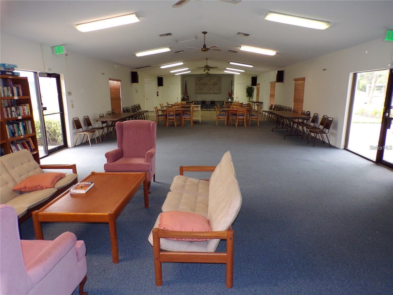 LAKES UNIT II PH I SEC I THE - Residential