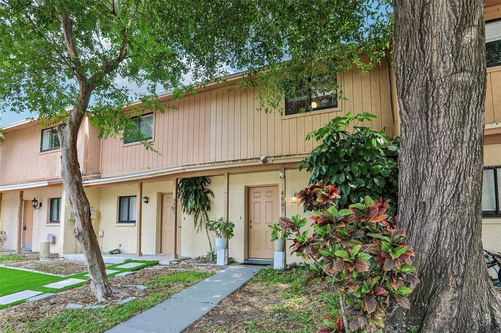 Photo of 4005 Oak Limb Court, Tampa, FL 33614 (MLS # TB8507175)