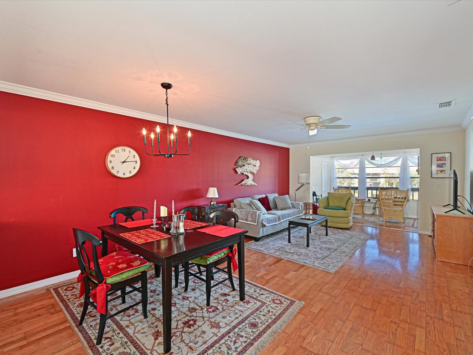 THE LAKES - Residential