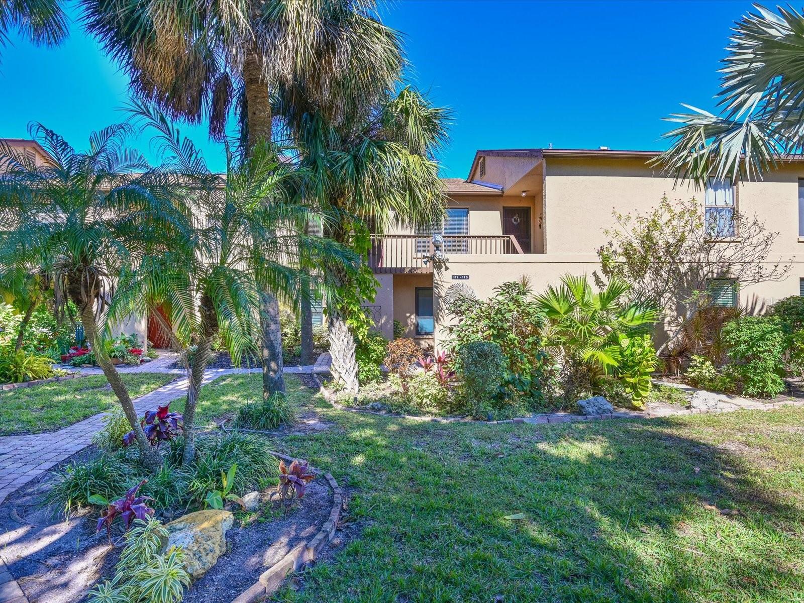 THE LAKES - Residential