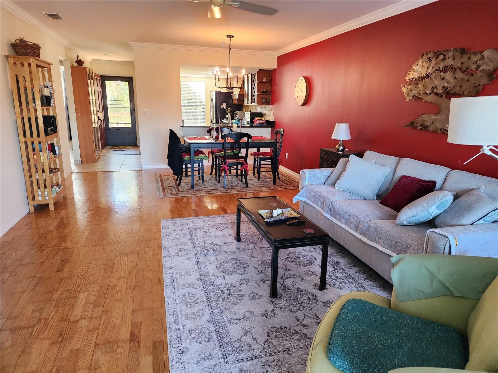 THE LAKES - Residential