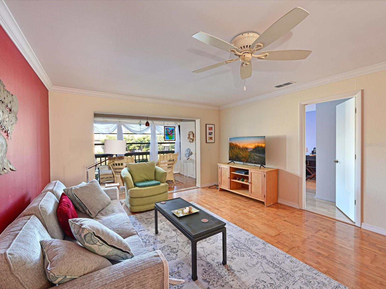 THE LAKES - Residential