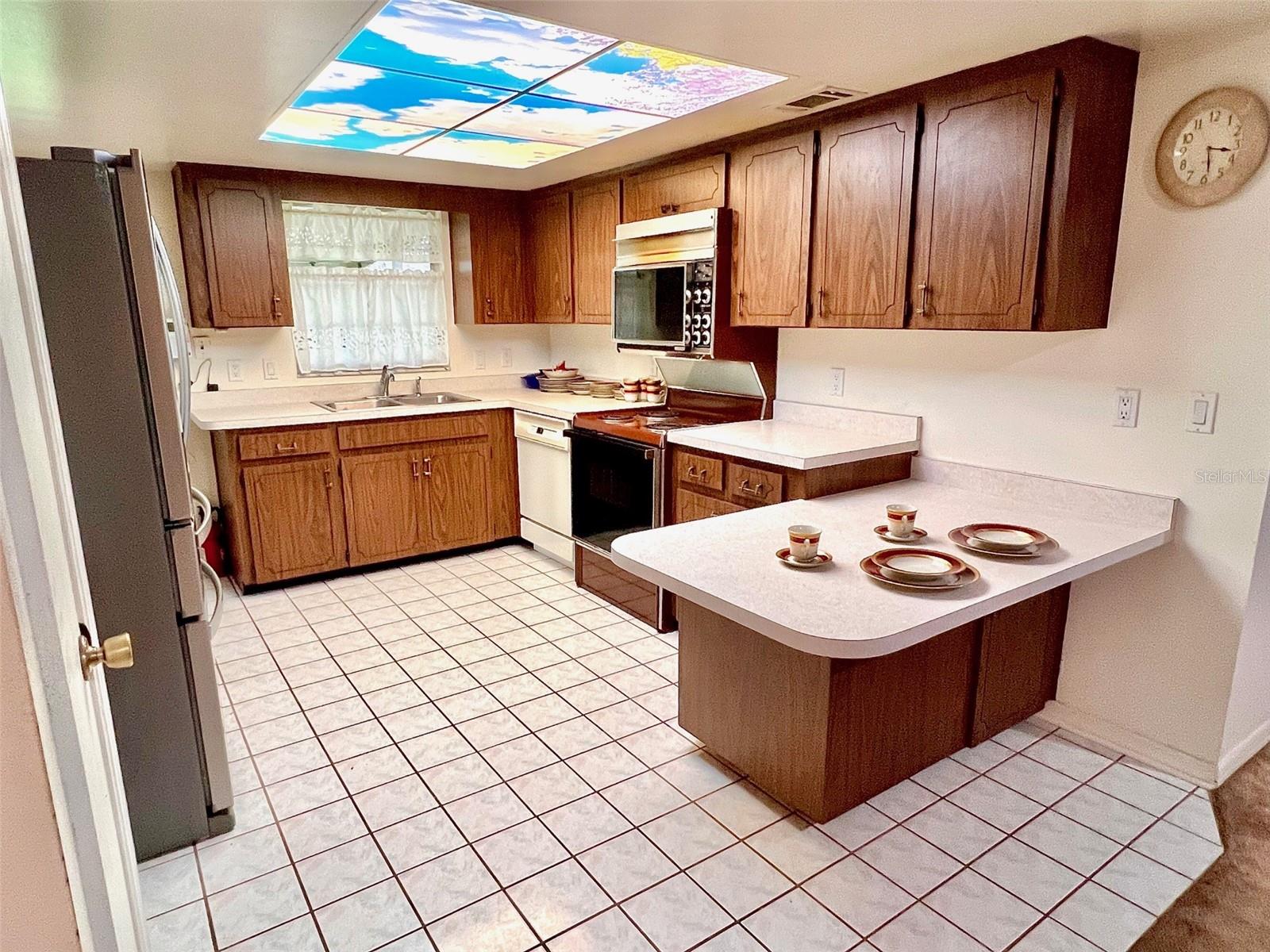 8547 CEDAR COVE DRIVE