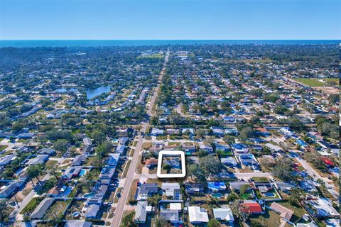 A home in SEMINOLE