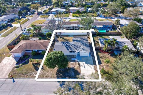 A home in SEMINOLE