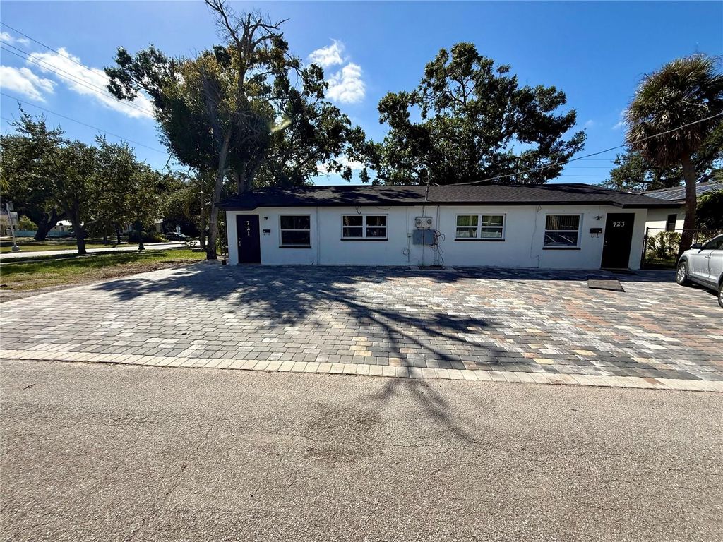 Photo of 721 N Osprey Avenue, Sarasota, FL 34236 (MLS # C7516593)