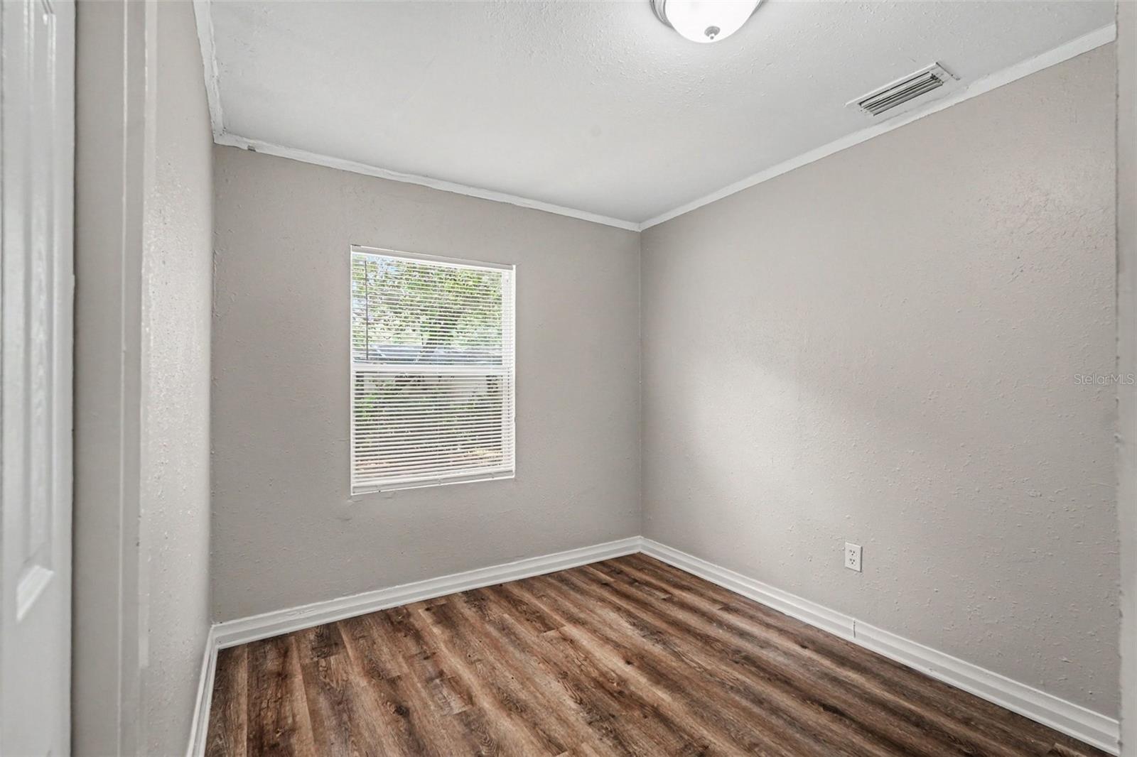 TUXEDO PARK - Residential