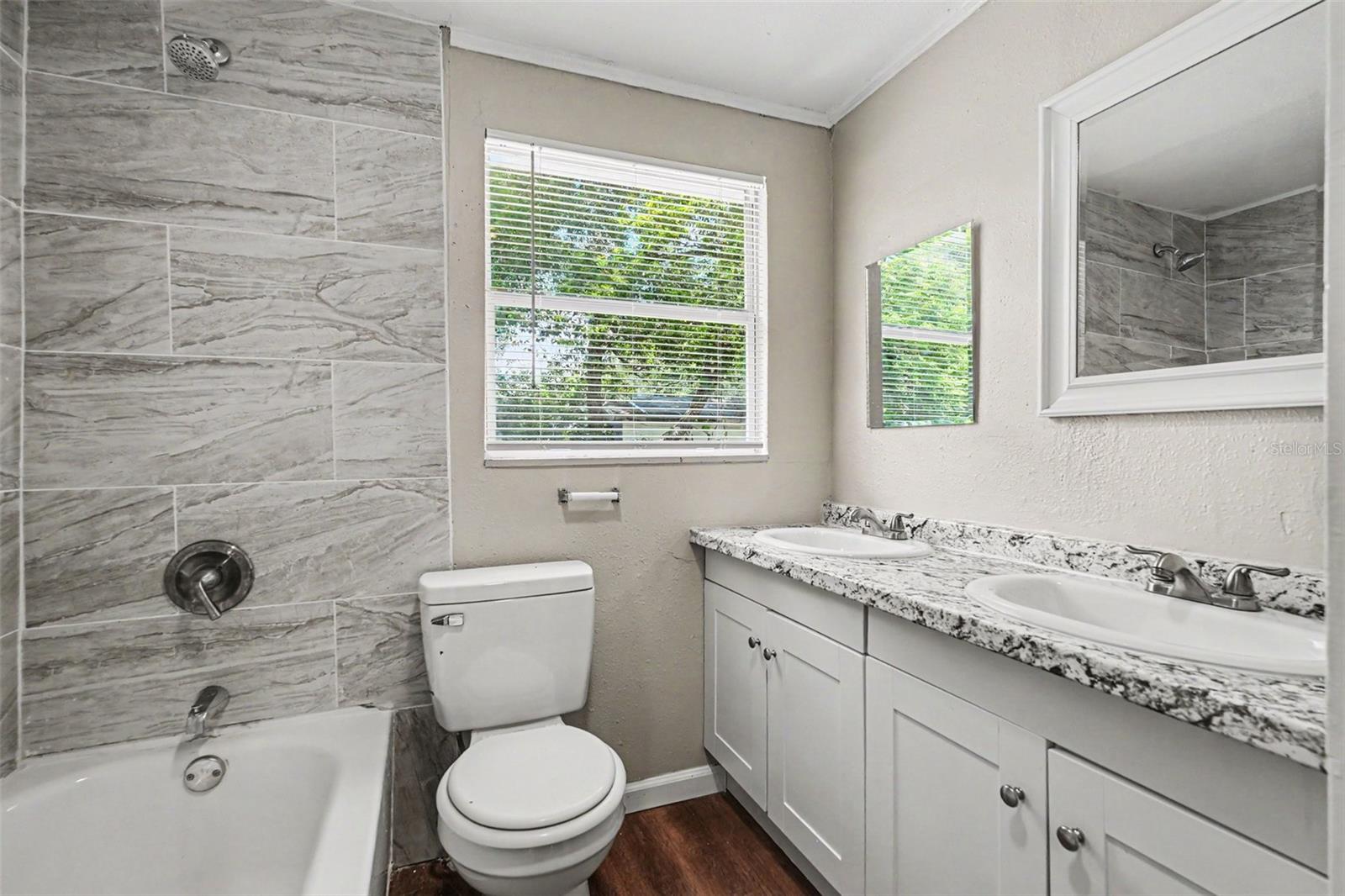 TUXEDO PARK - Residential