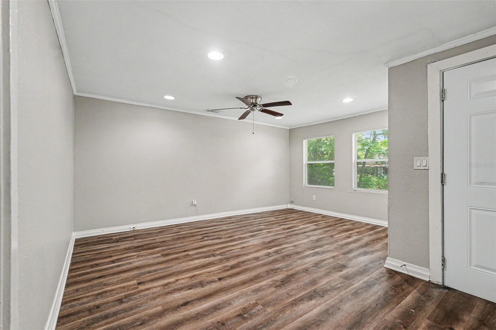 TUXEDO PARK - Residential