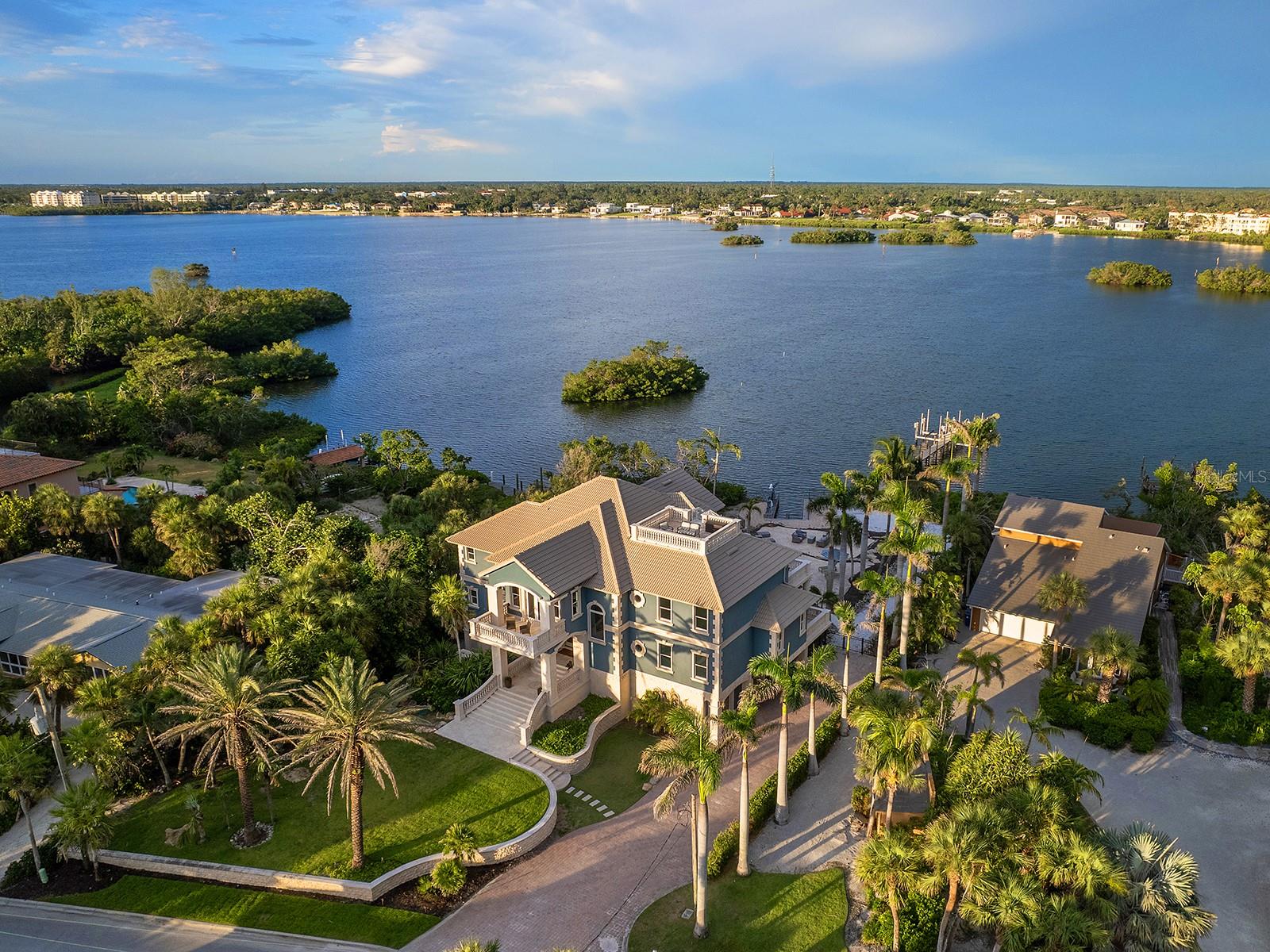 144 N CASEY KEY ROAD