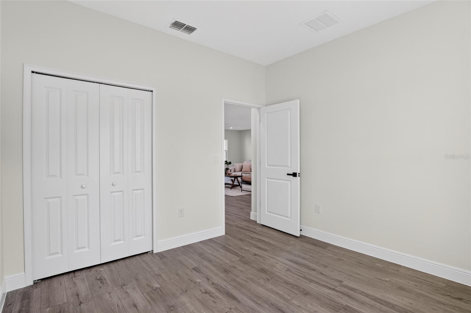 MARION OAKS - Residential