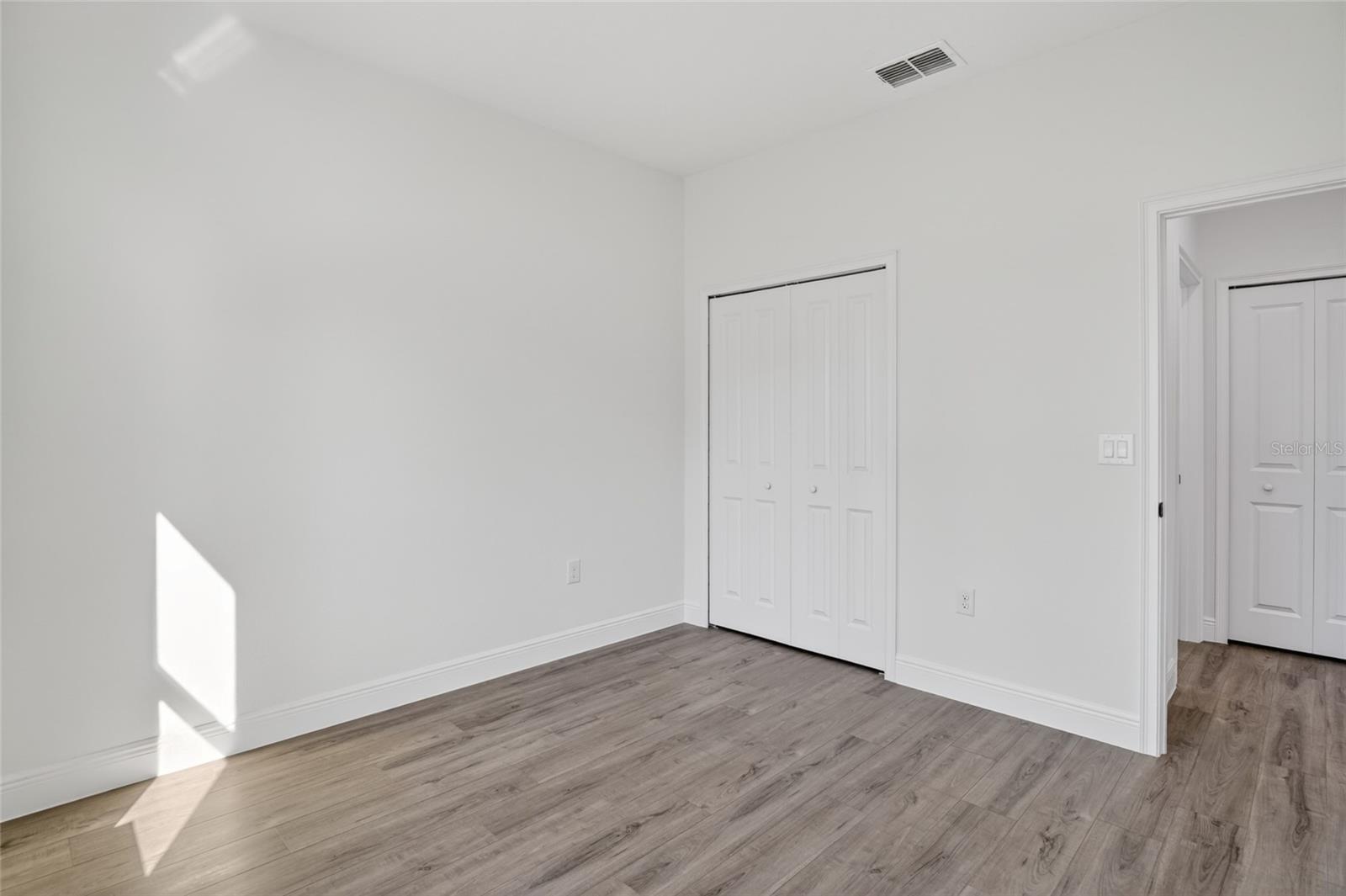 MARION OAKS - Residential