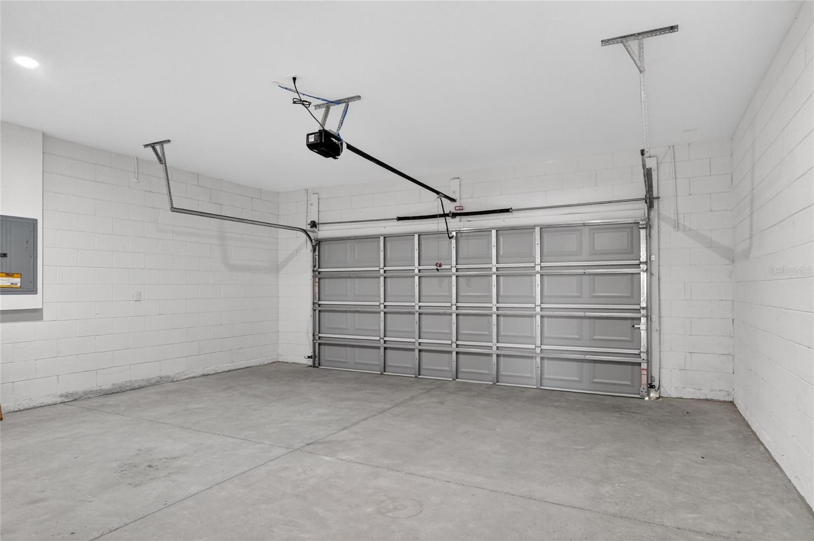 MARION OAKS - Residential