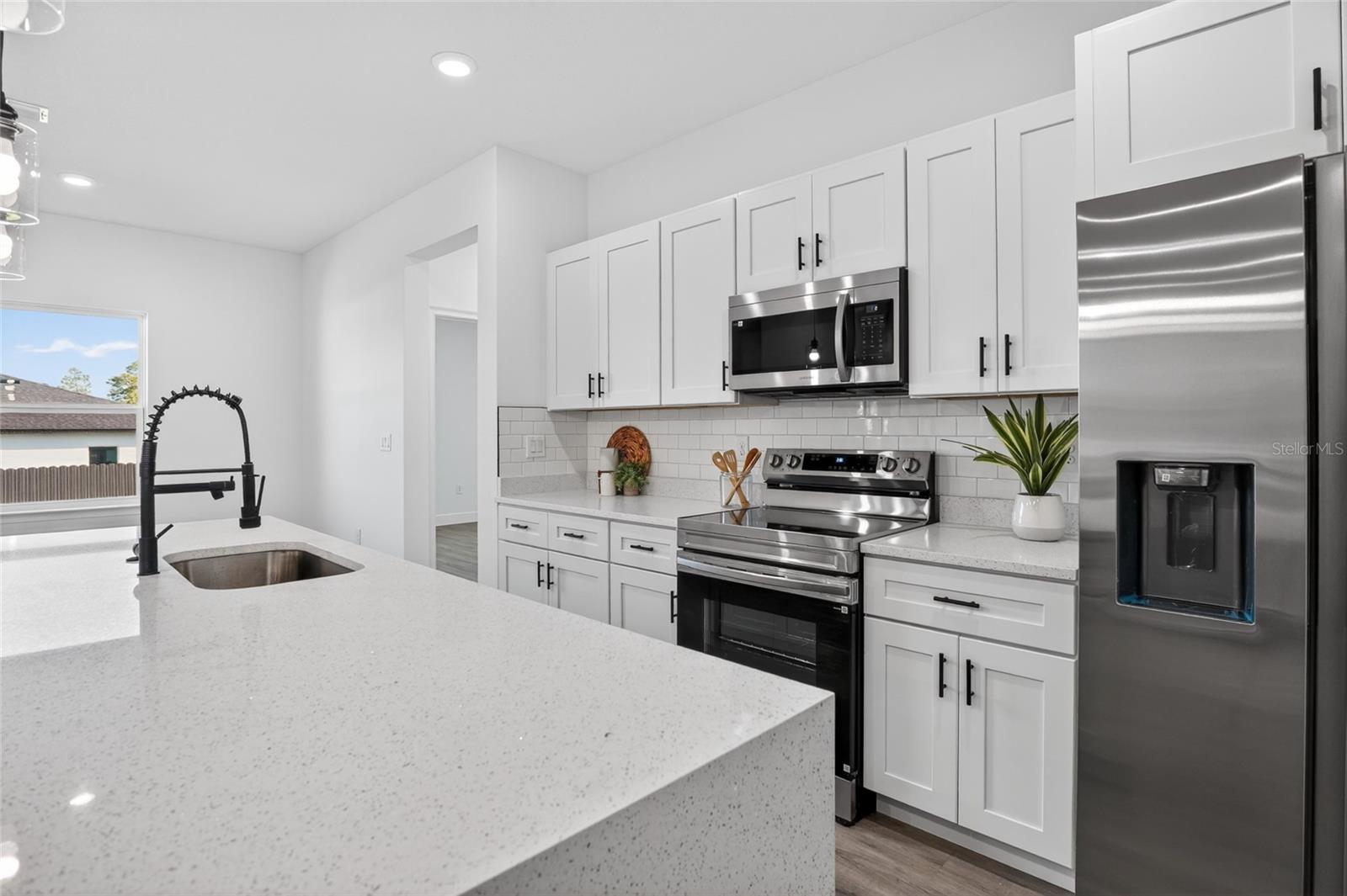 MARION OAKS - Residential