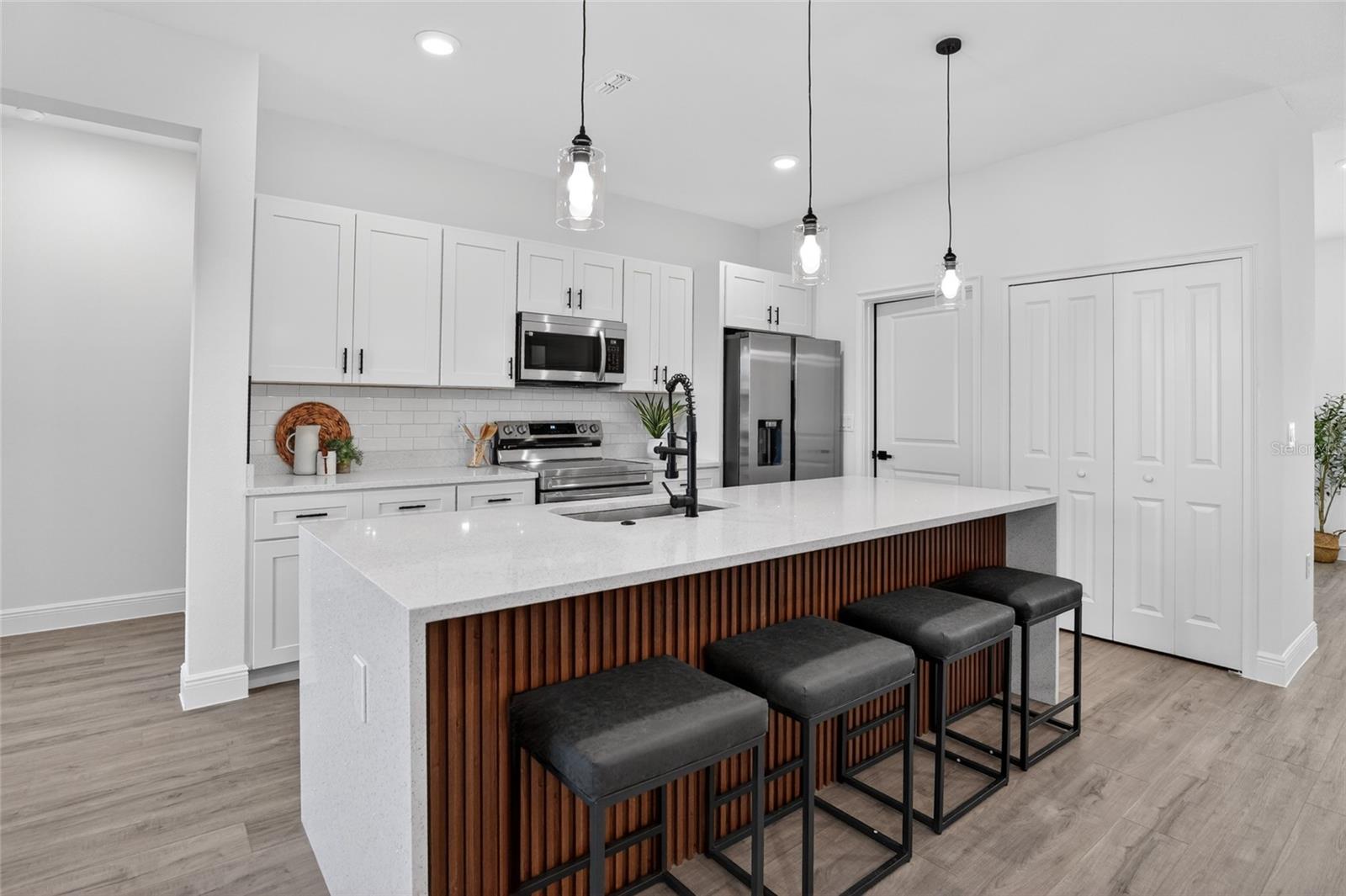 MARION OAKS - Residential