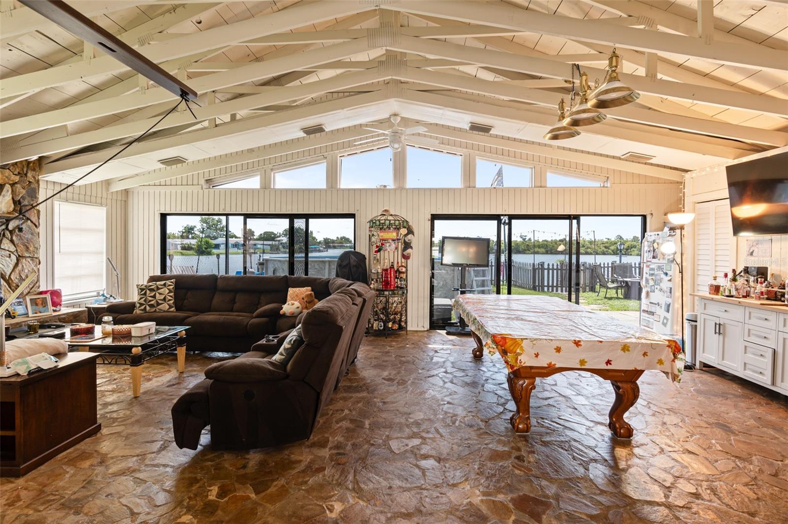 HOLIDAY LAKE ESTATES - Residential