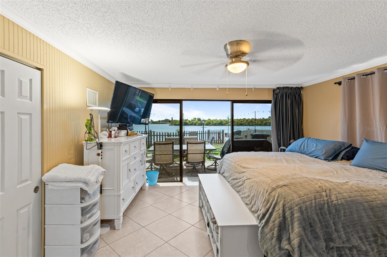 HOLIDAY LAKE ESTATES - Residential