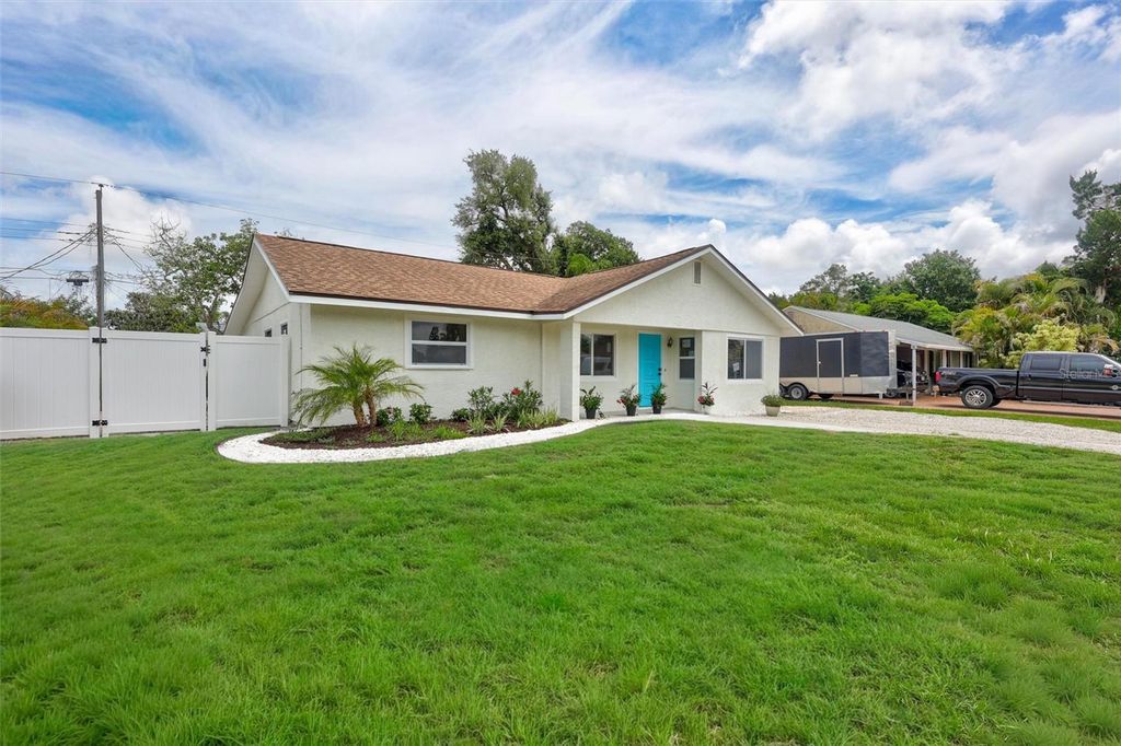 Photo of 2647 Sydelle Street, Sarasota, FL 34237 (MLS # A4695270)