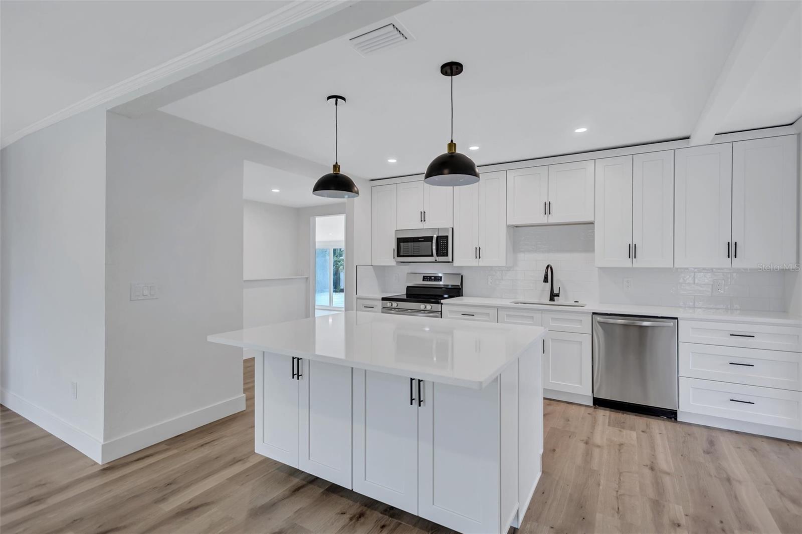 PAVER PARK ESTATES 1ST ADD - Residential