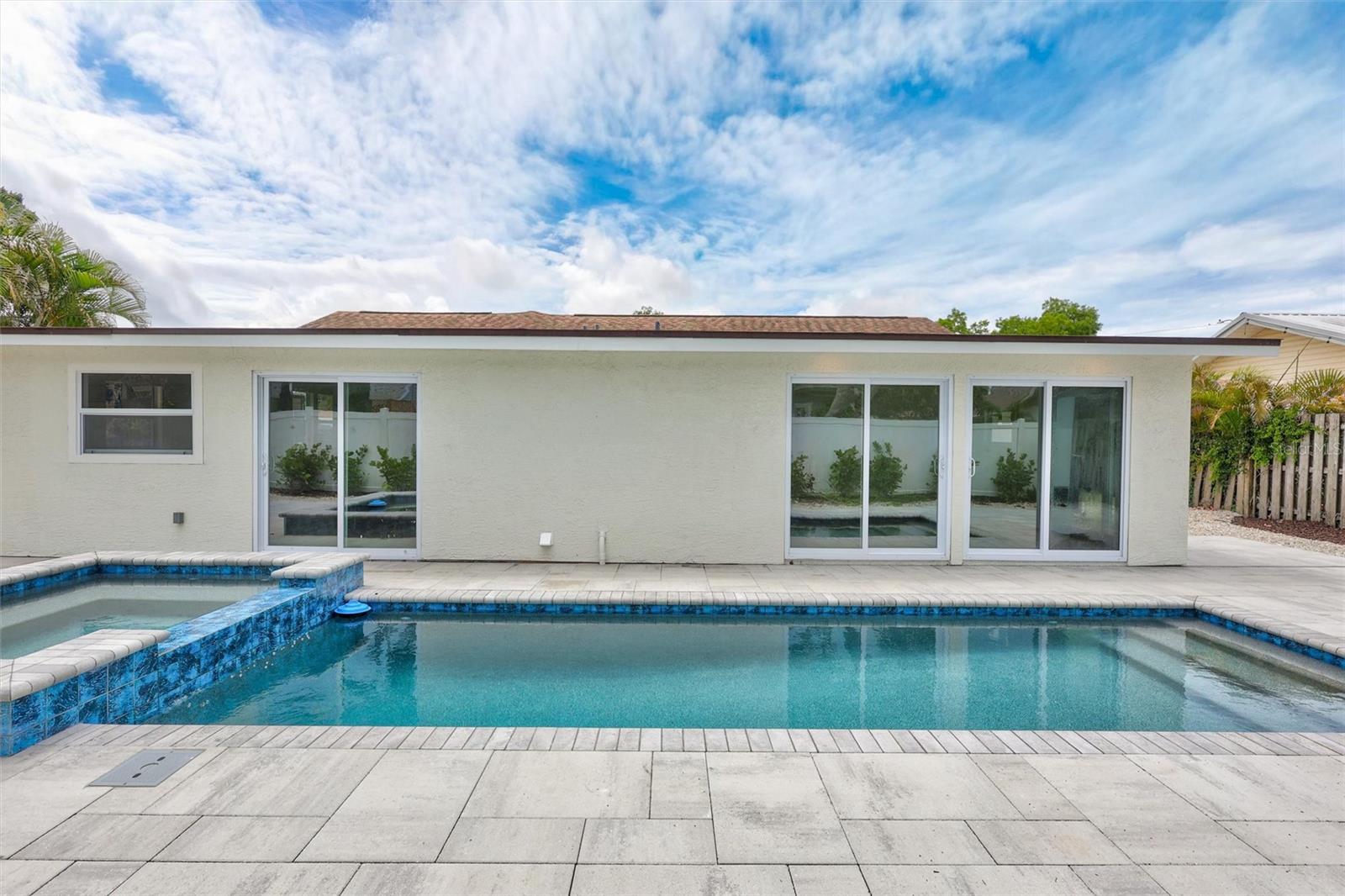 PAVER PARK ESTATES 1ST ADD - Residential