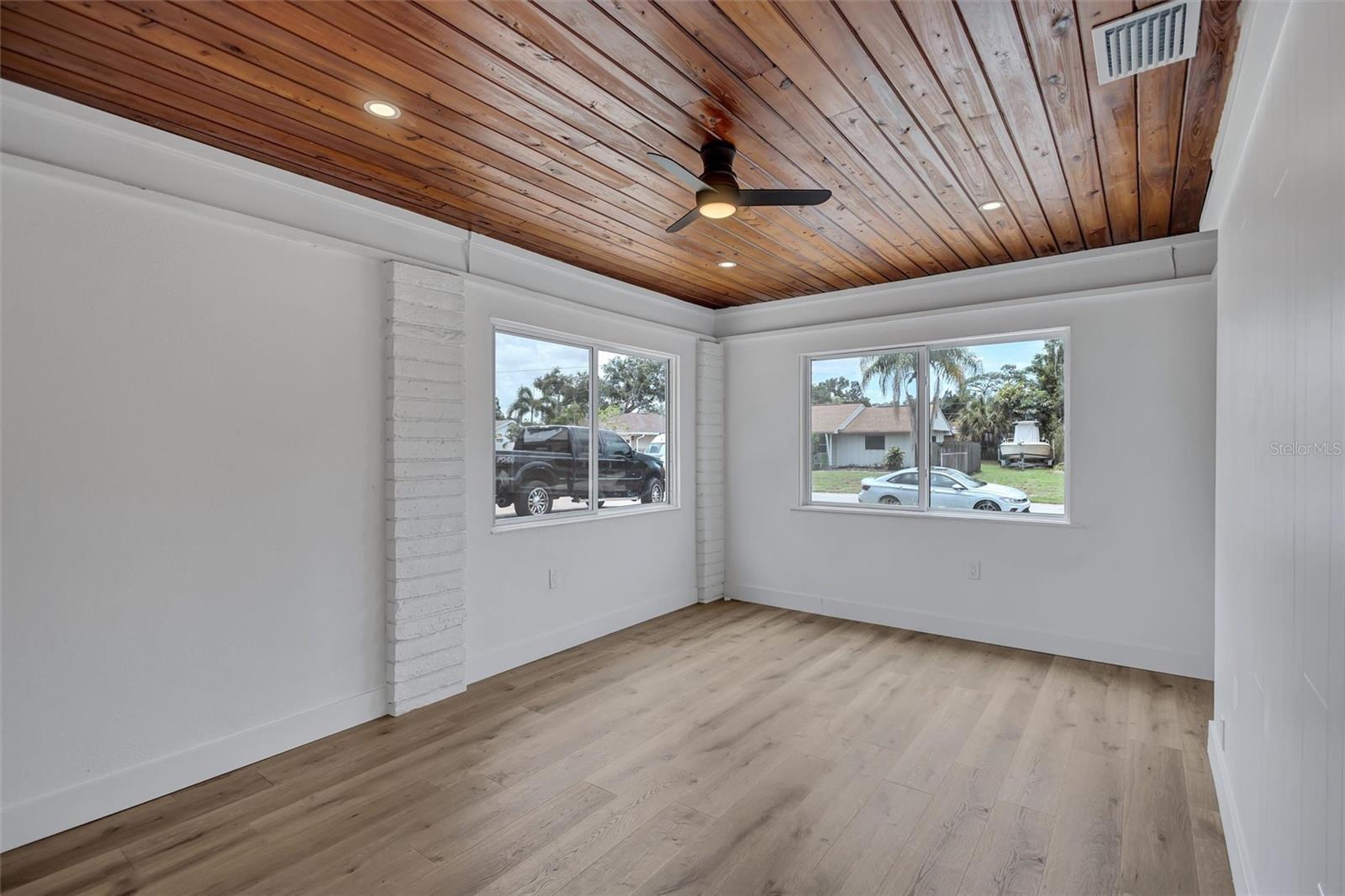 PAVER PARK ESTATES 1ST ADD - Residential