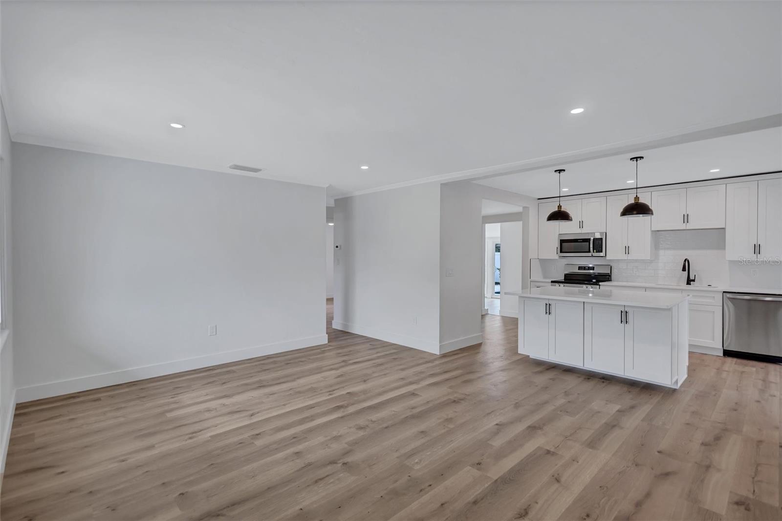 PAVER PARK ESTATES 1ST ADD - Residential