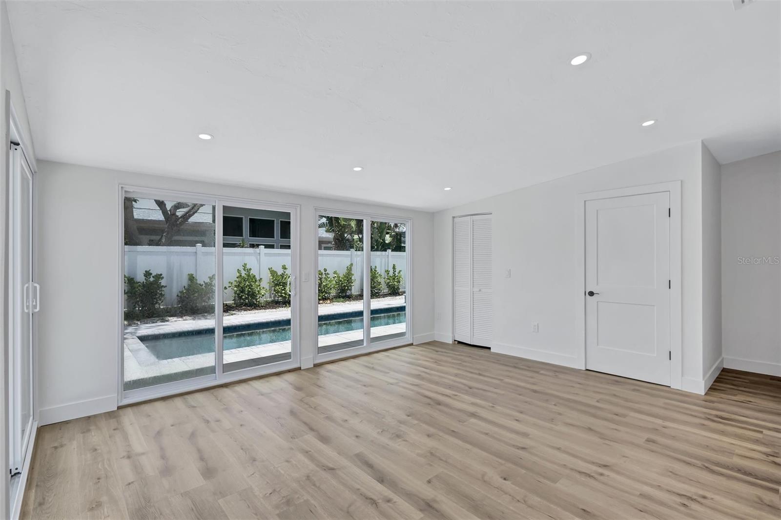 PAVER PARK ESTATES 1ST ADD - Residential