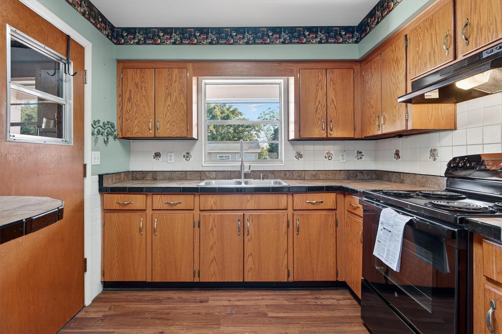 QUEEN ACRES ANNEX - Residential