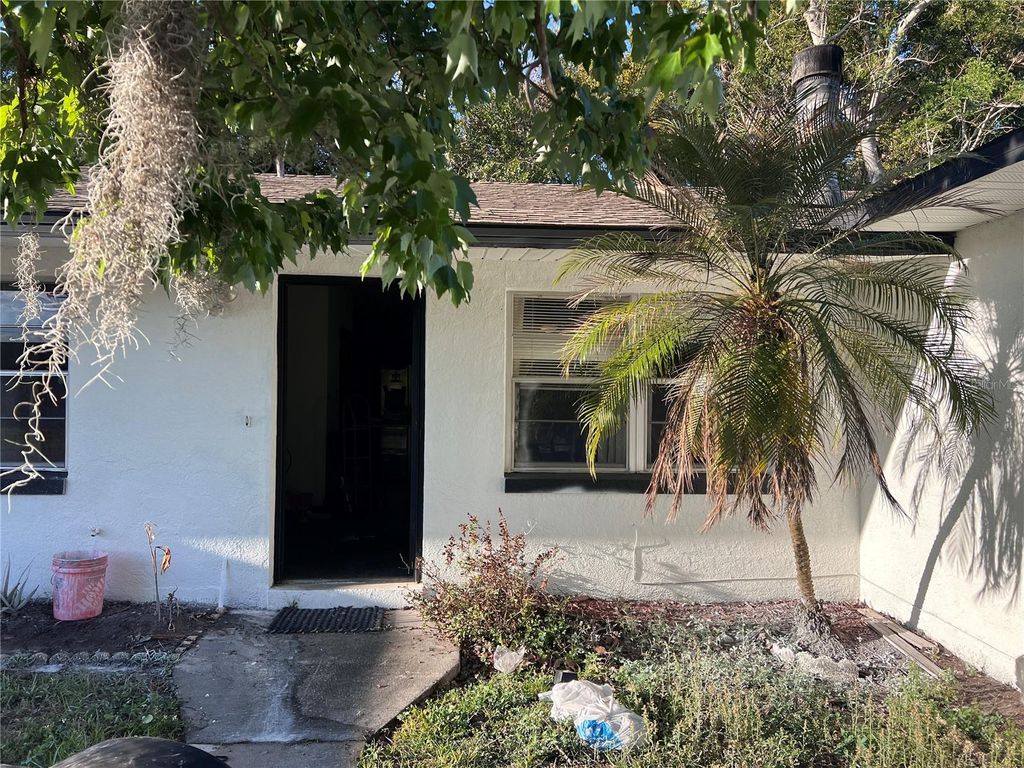 Photo of 727 Wyoming Ave, Saint Cloud, FL 34769 (MLS # S5146238)