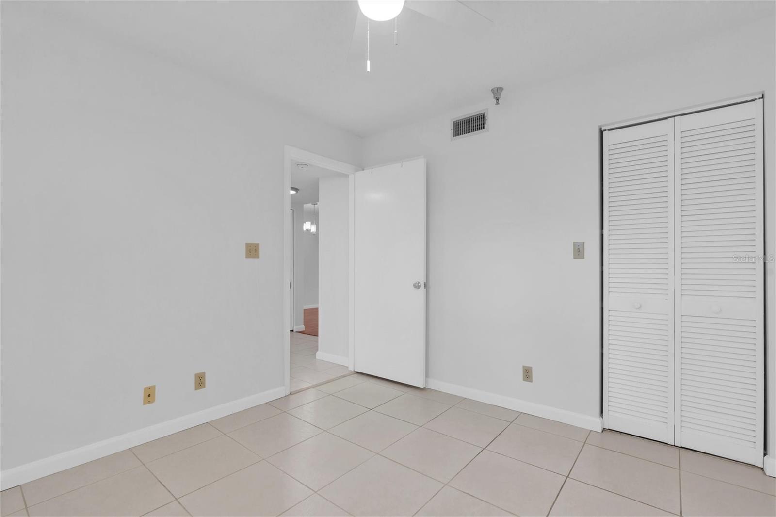 VISTA VERDE WEST - Residential Lease