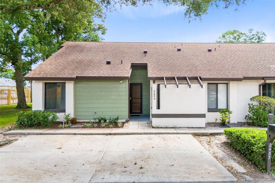 Spacious End-Unit Condo in Prime Winter Park Location – Quiet Dead-End Street!
Welcome to this well-maintained 3-bedroom, 2-bath end-unit condo offering 1,311 sq ft of comfortable living space in the heart of Winter Park. Situated on a quiet dead-end street, this desirable end unit provides extra privacy, added natural light, and a peaceful setting within a beautifully kept community.
Step inside to an inviting open floor plan featuring a cozy family room with a wood-burning fireplace, perfect for relaxing evenings or entertaining guests. The space flows into a bright dining area and a well-maintained kitchen, while a private screened-in back porch extends your living area outdoors.
The spacious primary suite includes an en-suite bath, and the two additional bedrooms offer flexibility for guests, family, or a home office.
Enjoy a variety of community amenities including a sparkling pool, dog run, and two tennis courts, all within a quiet, friendly neighborhood setting.
Located just minutes from Downtown Orlando, MCO Airport, Full Sail University, and Rollins College, this condo offers convenience, comfort, and great value in one of Central Florida’s most sought-after areas.
Don’t miss your chance to see this charming home—schedule your private tour today!