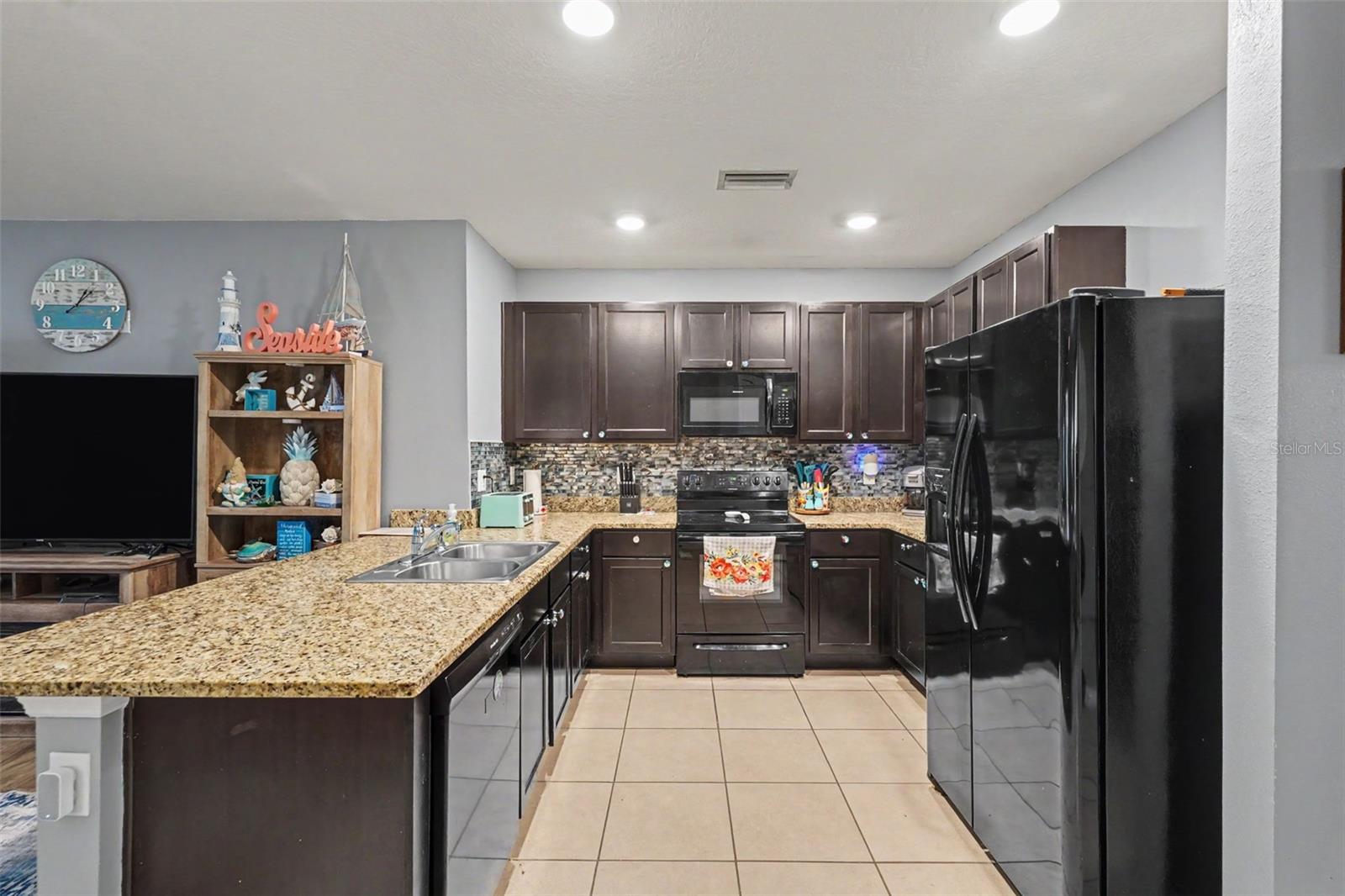 3918 WILLOW HAMMOCK DRIVE