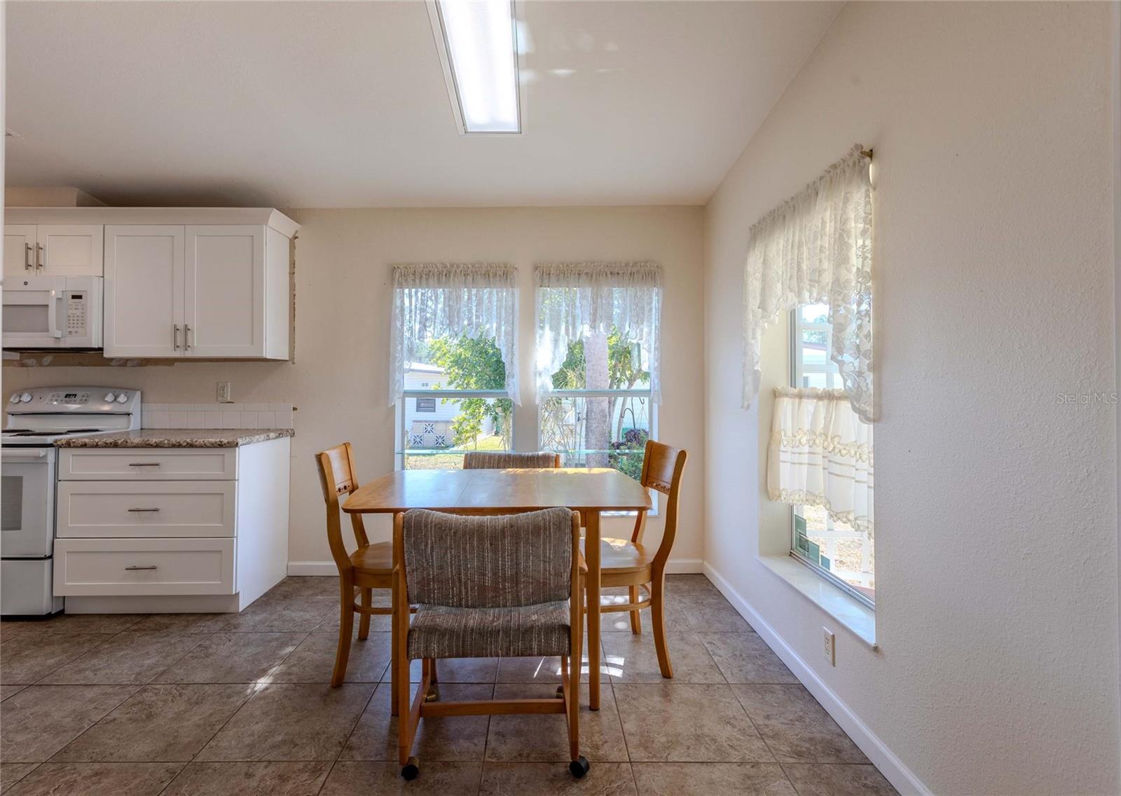 MAPLE LEAF ESTATES - Residential