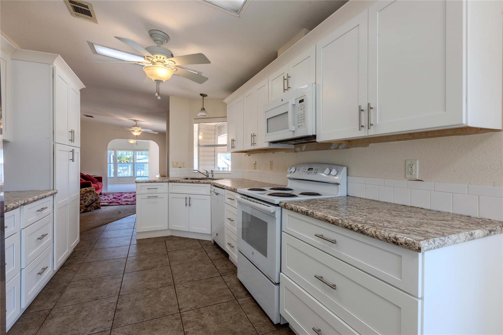 MAPLE LEAF ESTATES - Residential