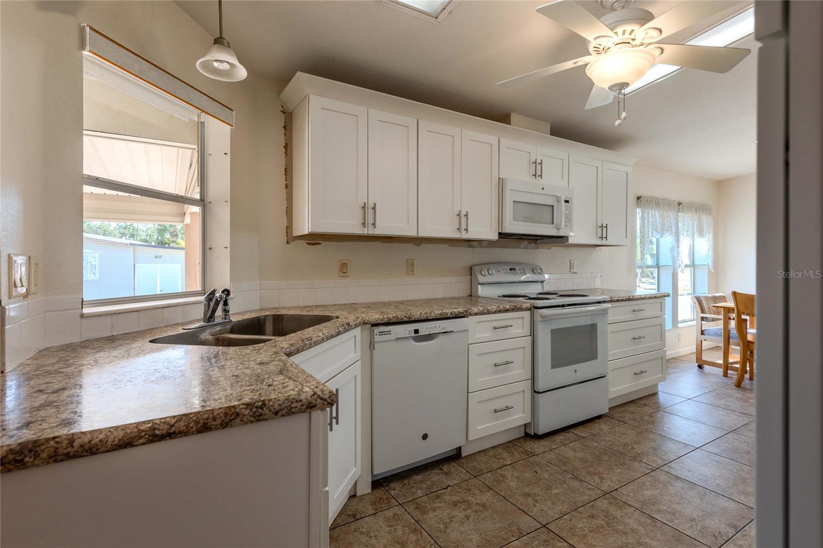 MAPLE LEAF ESTATES - Residential