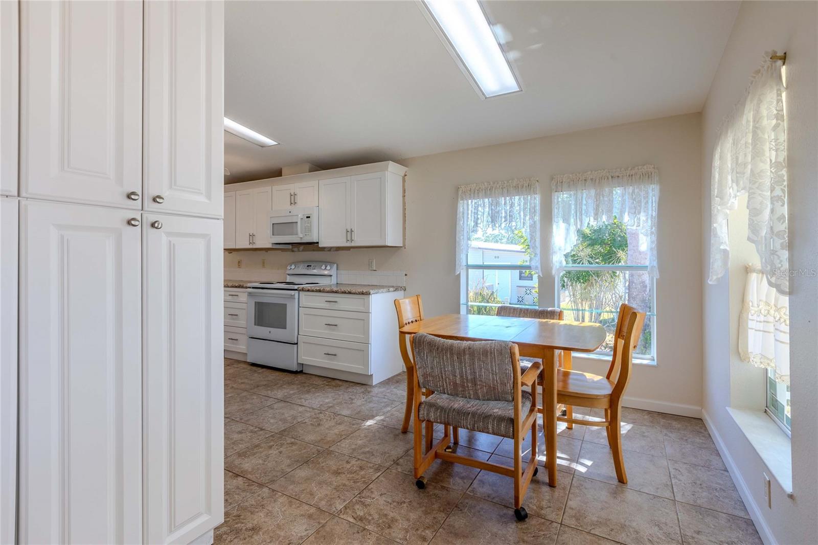 MAPLE LEAF ESTATES - Residential