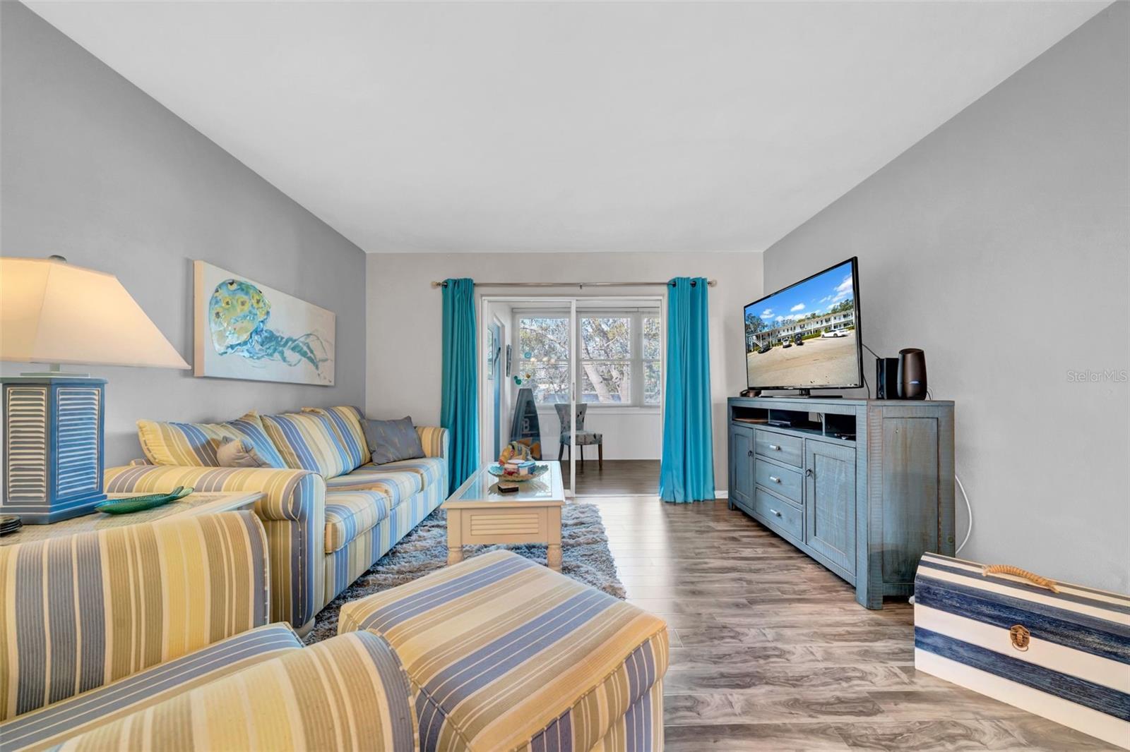 300 GLENNES LANE 203