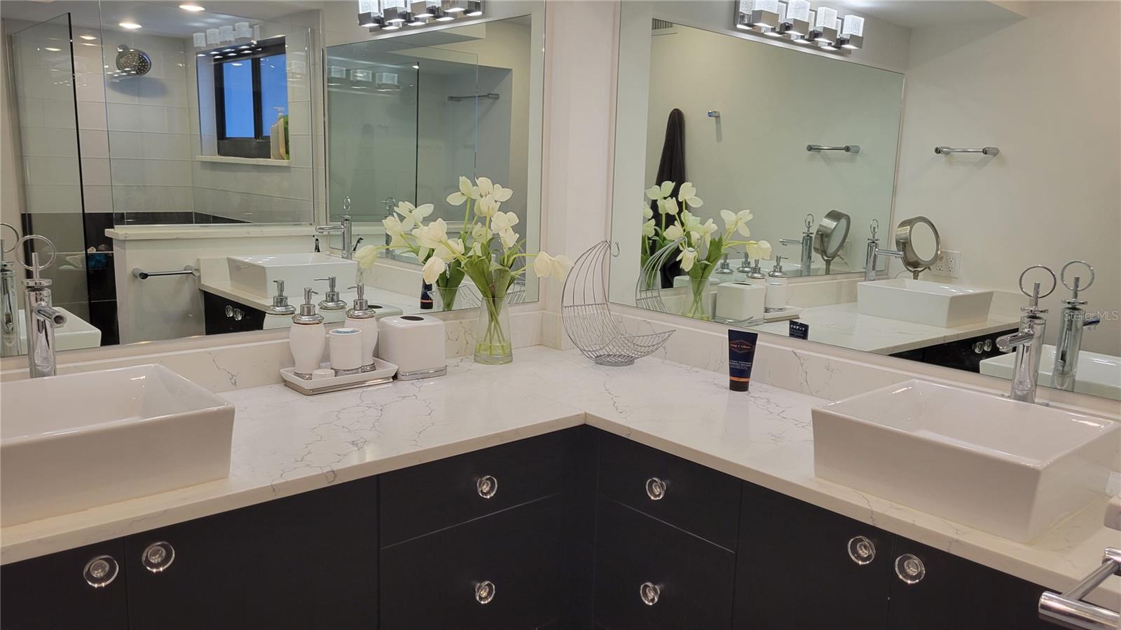 SUNSET TOWERS - Residential Lease