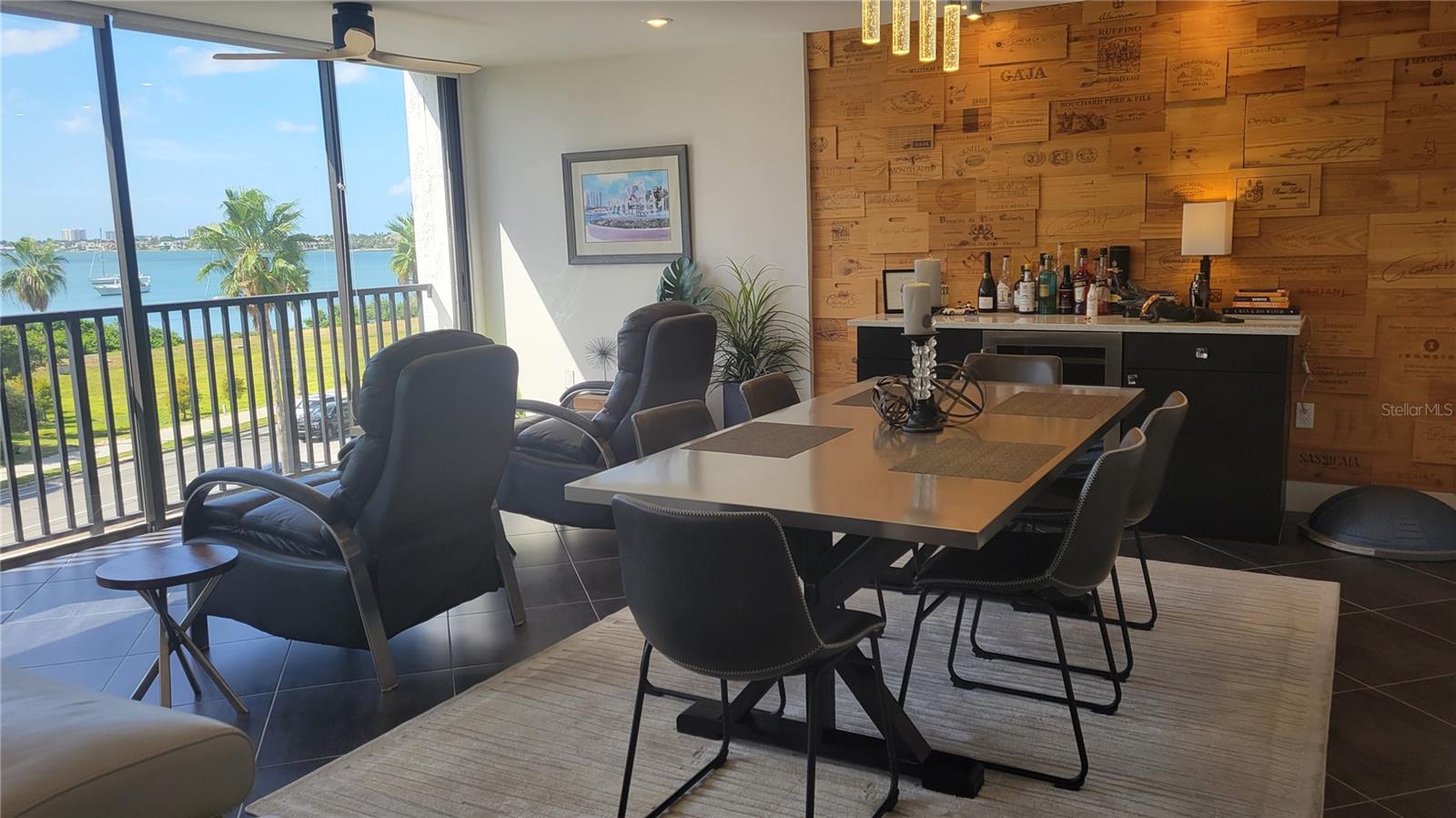SUNSET TOWERS - Residential Lease