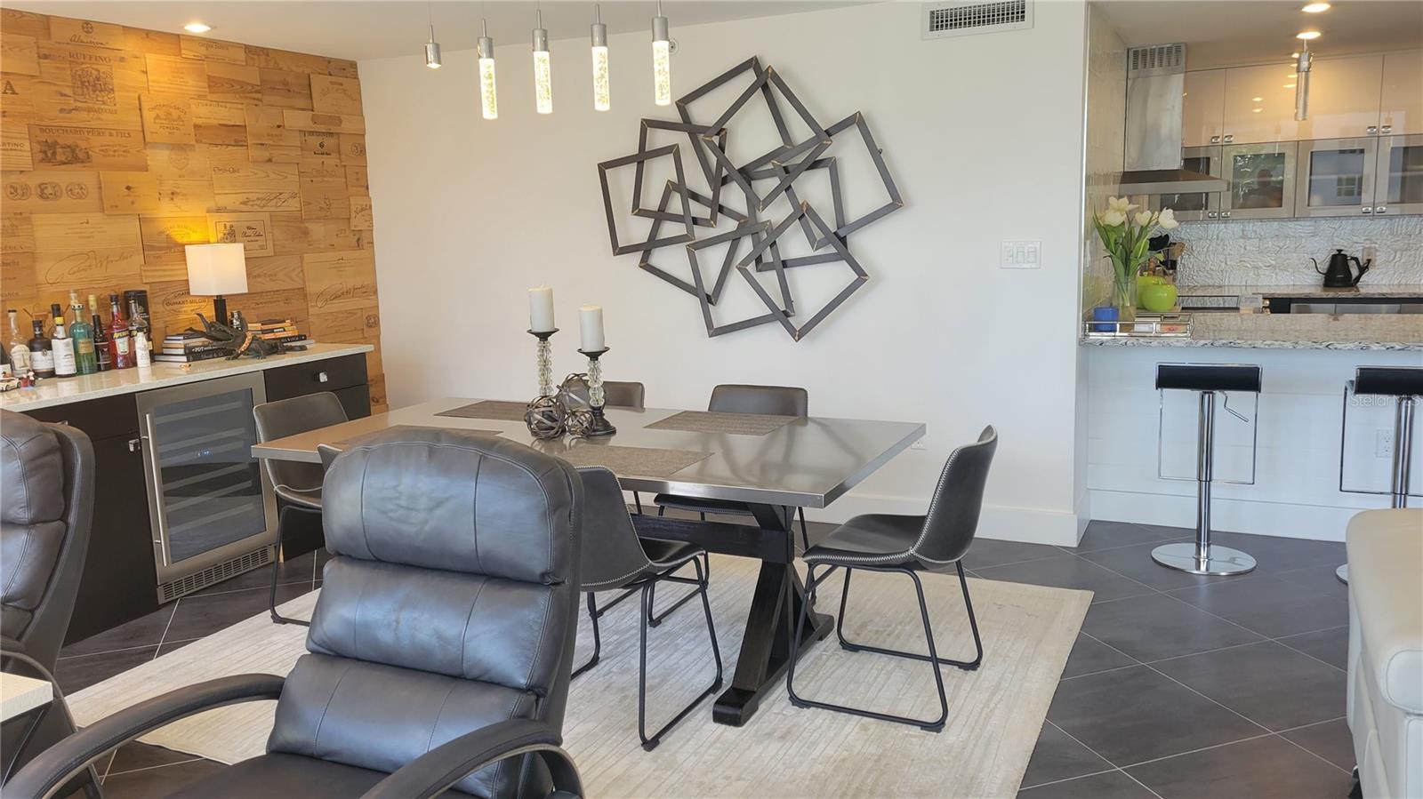 SUNSET TOWERS - Residential Lease