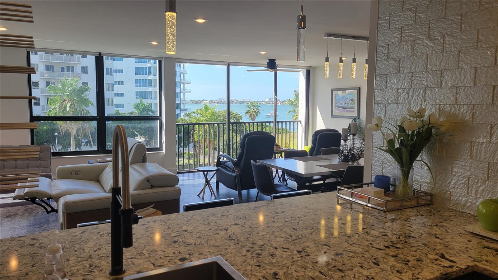 SUNSET TOWERS - Residential Lease